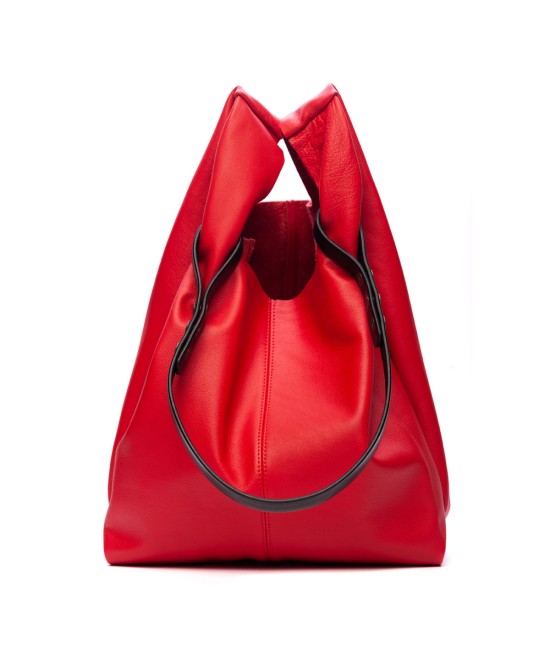 Bolso de piel suave y ligero con correa regulable que imita a las bolsas de plastico del supermercado