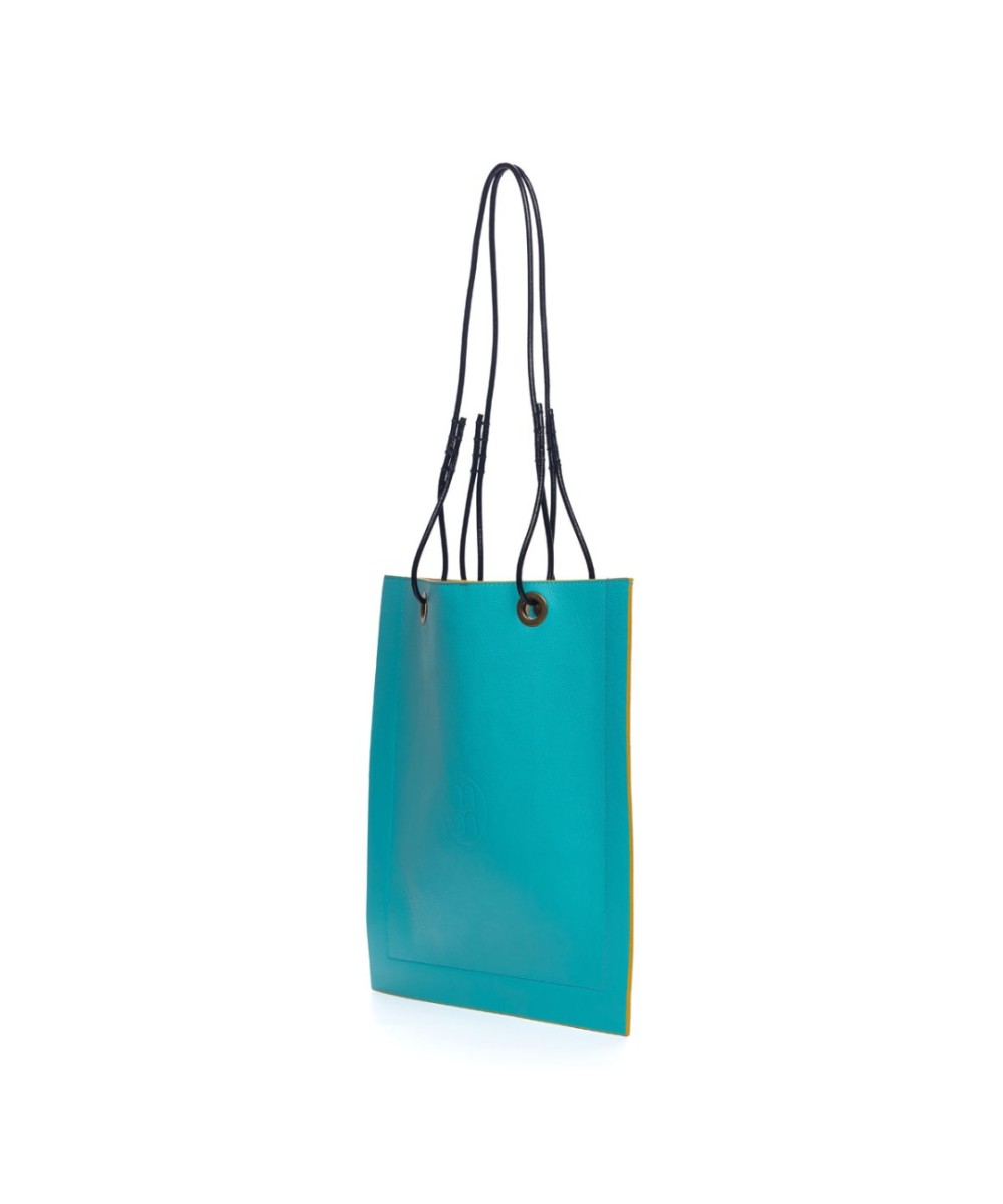 Bolso cuadrado de piel con asas de cordón de cuero