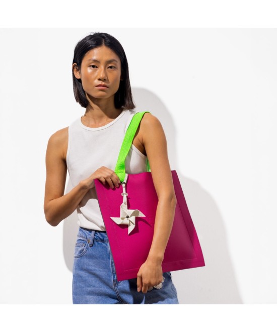 Square leather bag with fluorescent handles