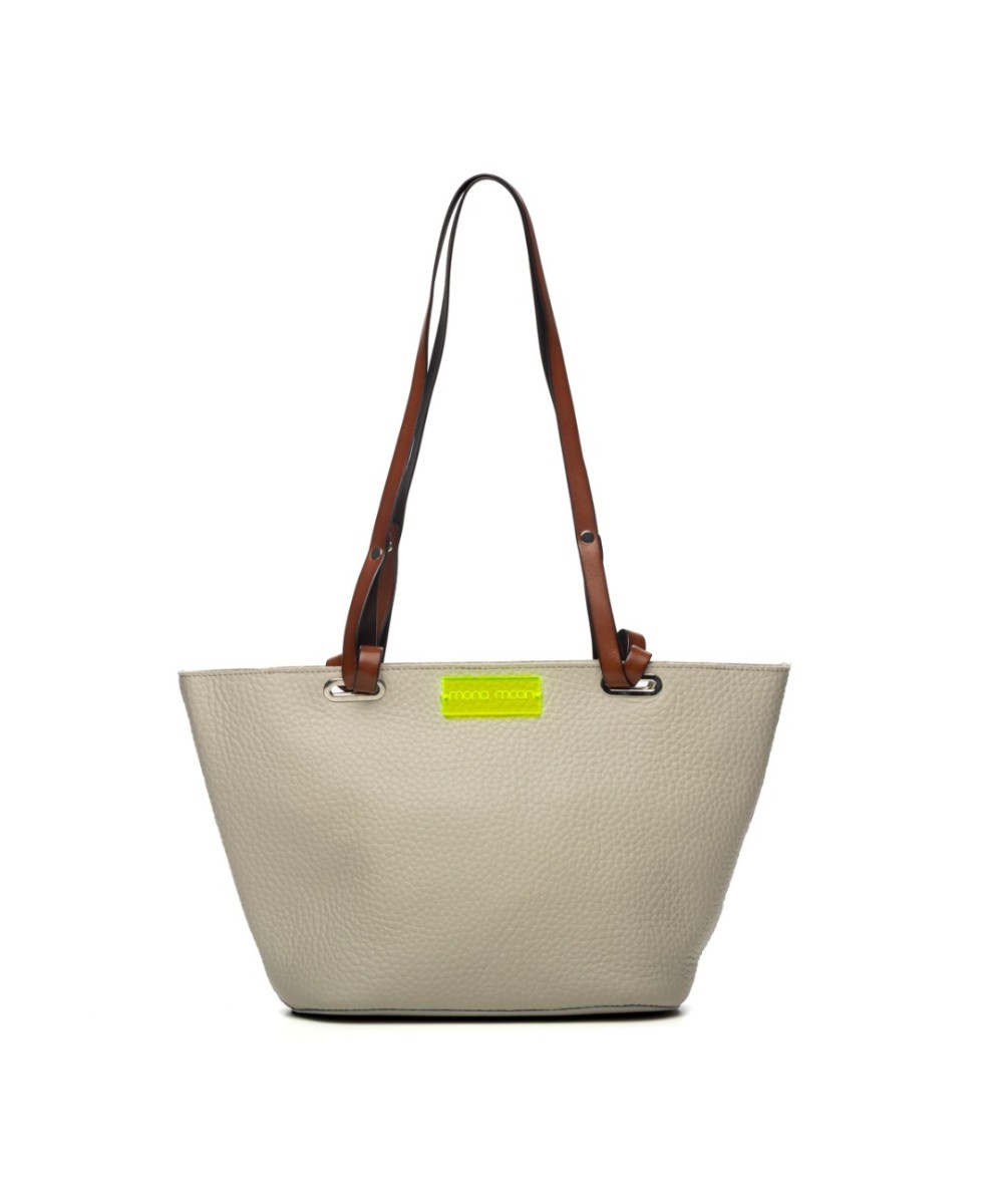 Leather Tote Bag with long handles to hang on the shoulder. Closed with zipper