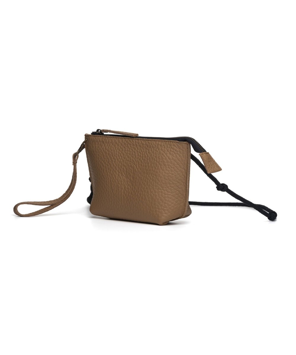 Bolso pequeño de piel color camel