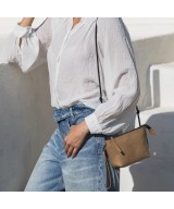 Bolso pequeño de piel color camel