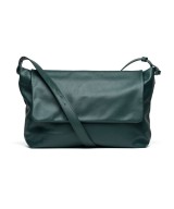 Practical and lightweight leather bag with extendable strap to carry in two positions.