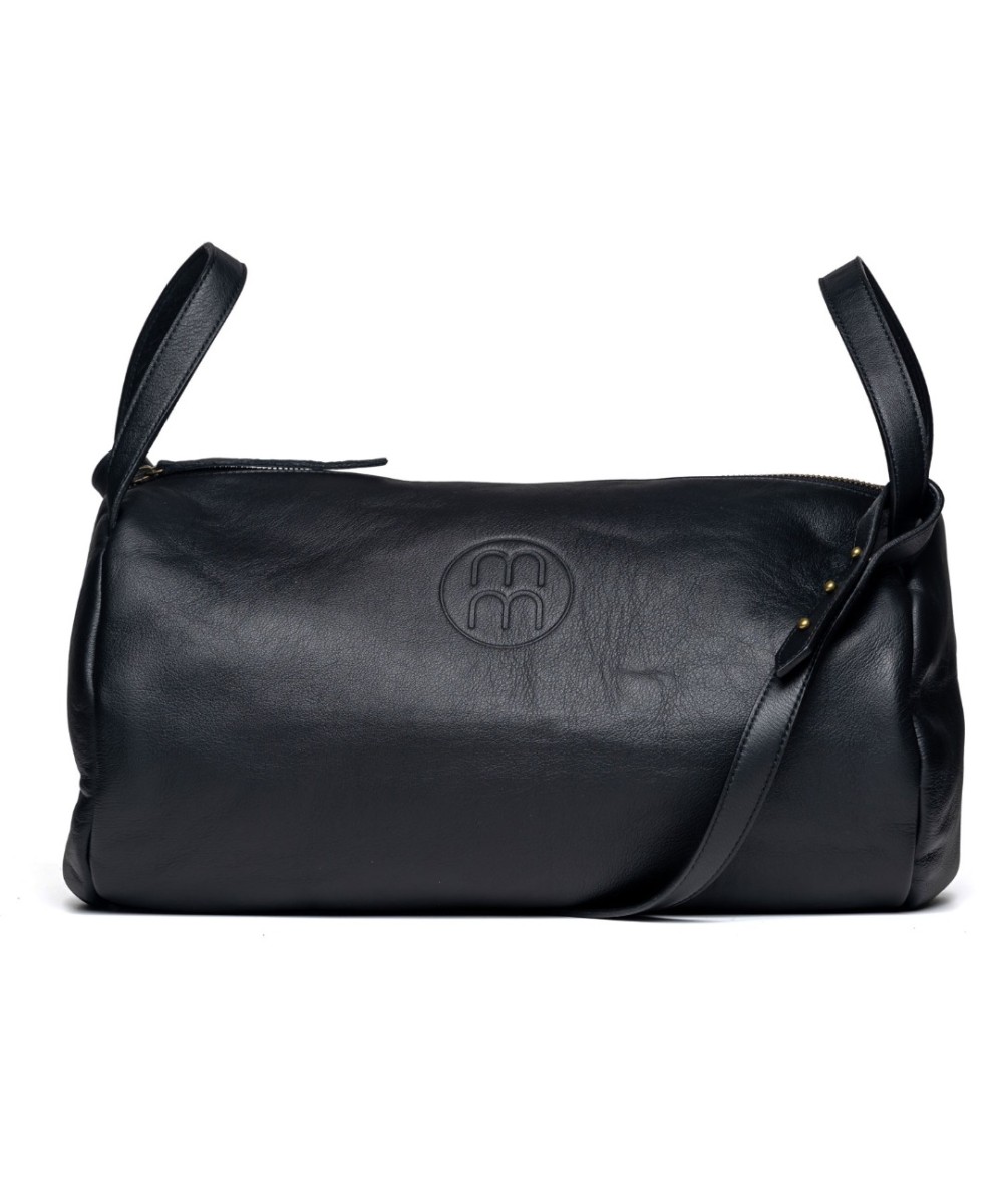 Unisex leather shoulder bag with handles and strap to cross-shoulder.