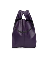 Bolso de piel suave y ligero con correa regulable que imita a las bolsas de plastico del supermercado