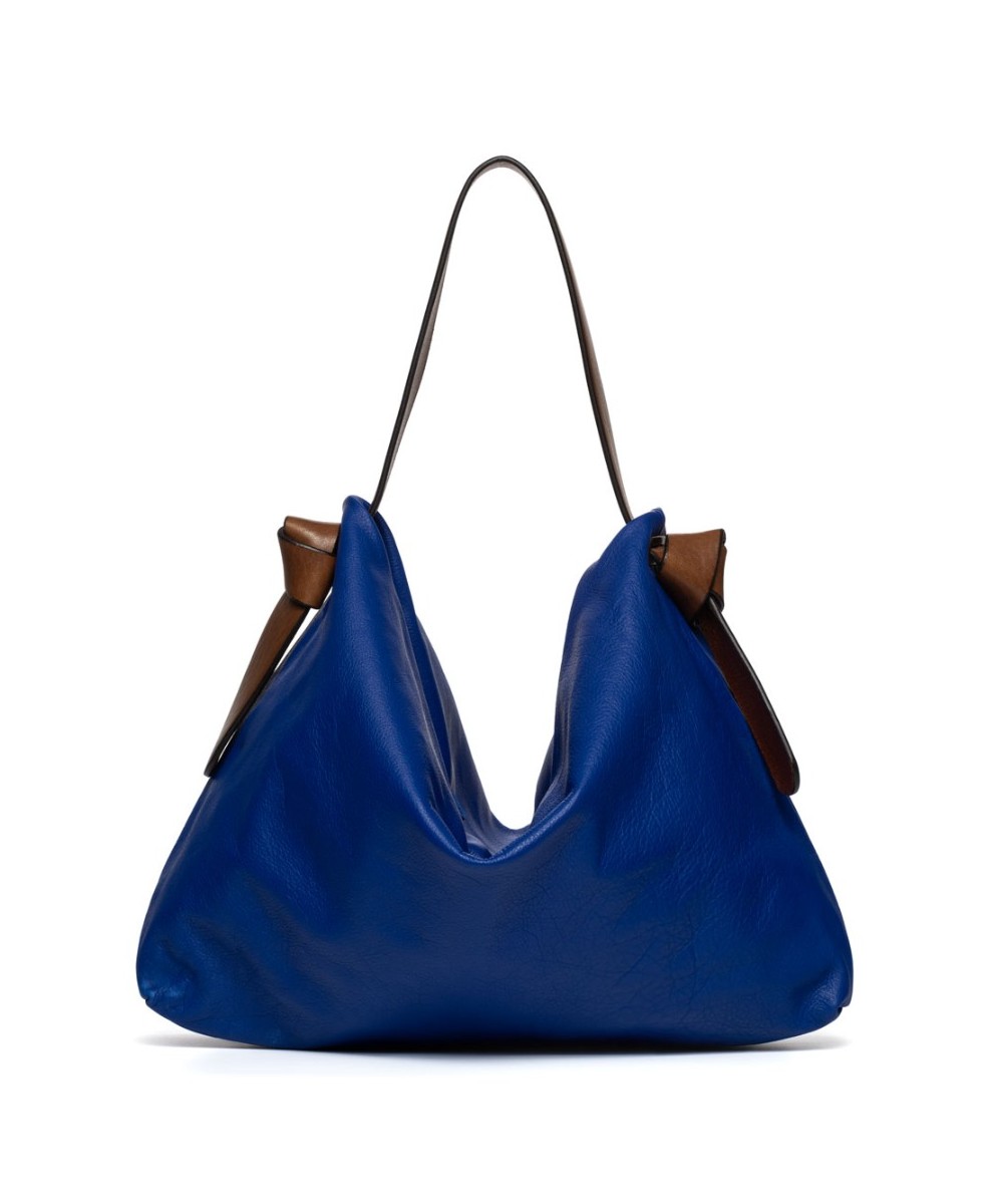 Practical and light leather bag with leather strap