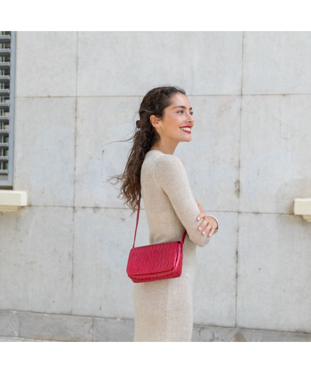 Bolso pequeño con solapa 