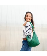 Soft and light leather bag to hang on the shoulde