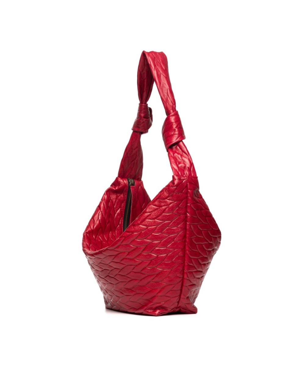 Soft and light leather bag to hang on the shoulde