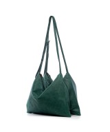 Bolso de piel amplio con dos departamentos individuales y correa ajustable.