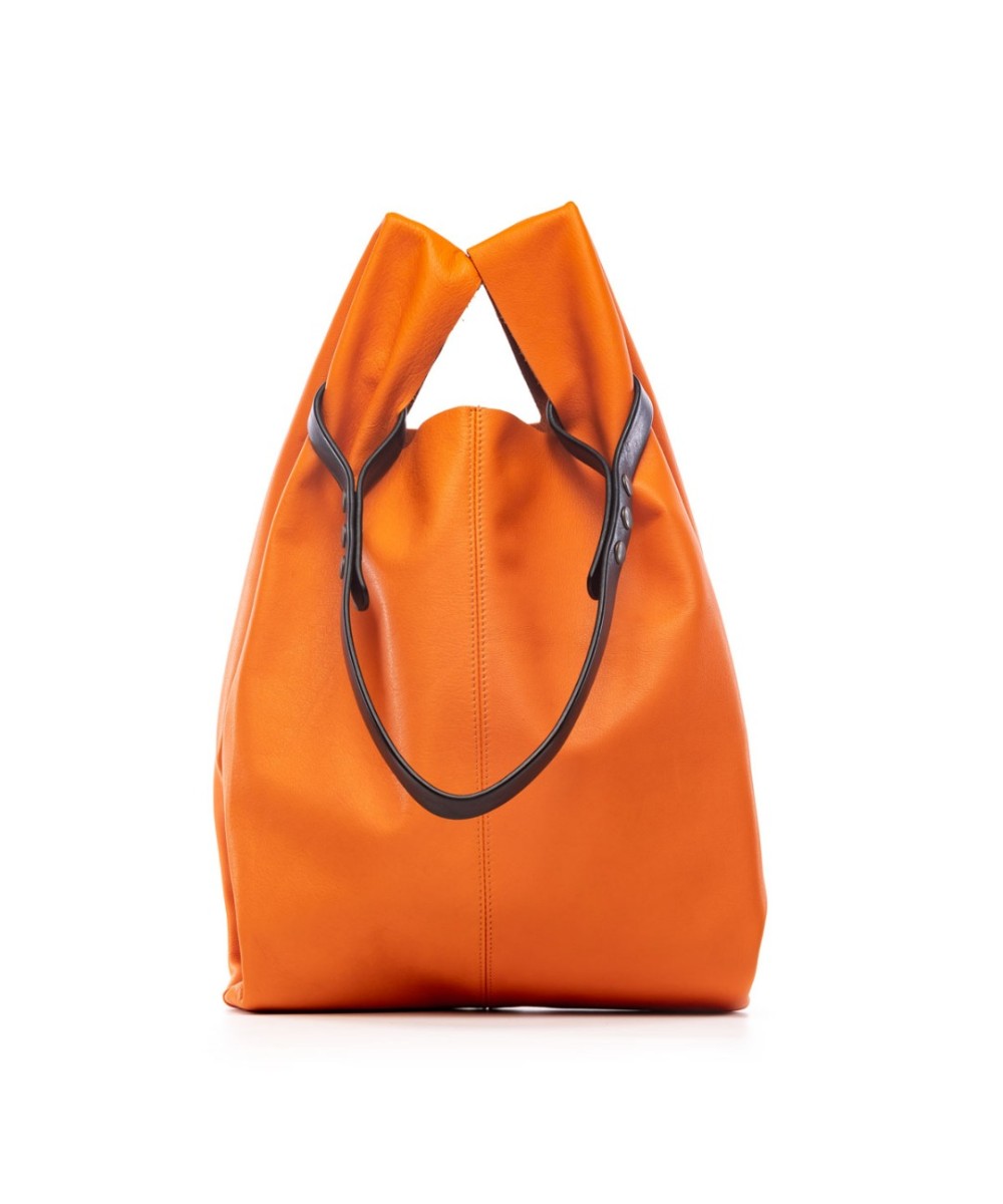 Bolso de piel suave y ligero con correa regulable que imita a las bolsas de plastico del supermercado