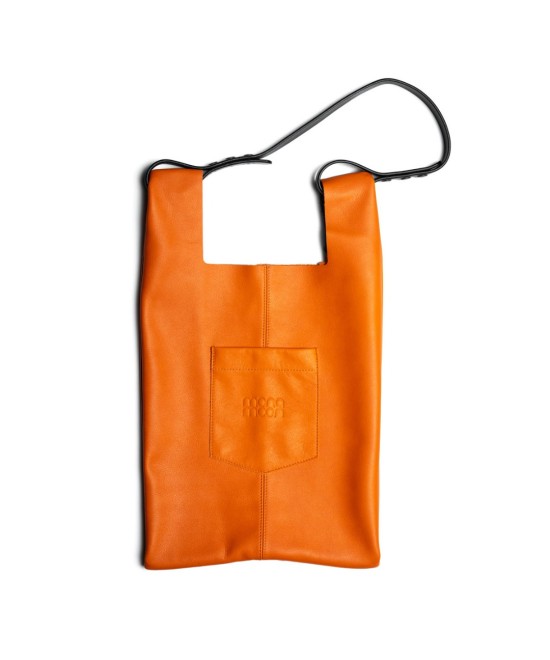 Bolso de piel suave y ligero con correa regulable que imita a las bolsas de plastico del supermercado