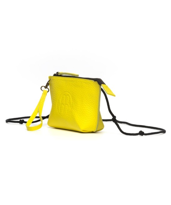 Bolso pequeño de piel color amarillo