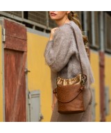 Mocha mousse bucket bag